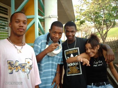 T L!!!!! les 3 boys é Ingrid